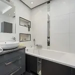Rodzinne Z Parkingiem Sky Tower Centrum By Renters