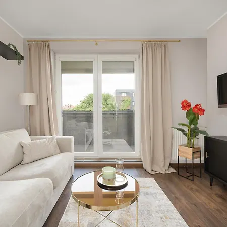 Rodzinne Z Parkingiem Sky Tower Centrum By Renters Appartement *