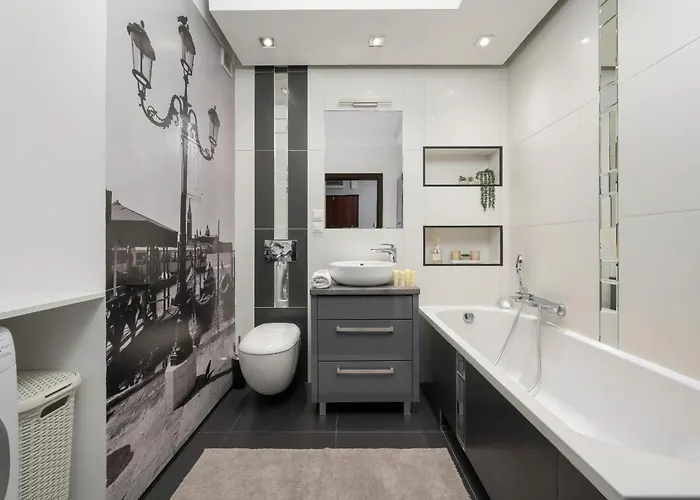 Rodzinne Z Parkingiem Sky Tower Centrum By Renters