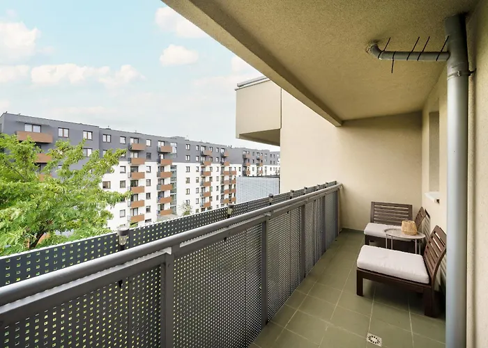 Rodzinne Z Parkingiem Sky Tower Centrum By Renters * Wroclaw