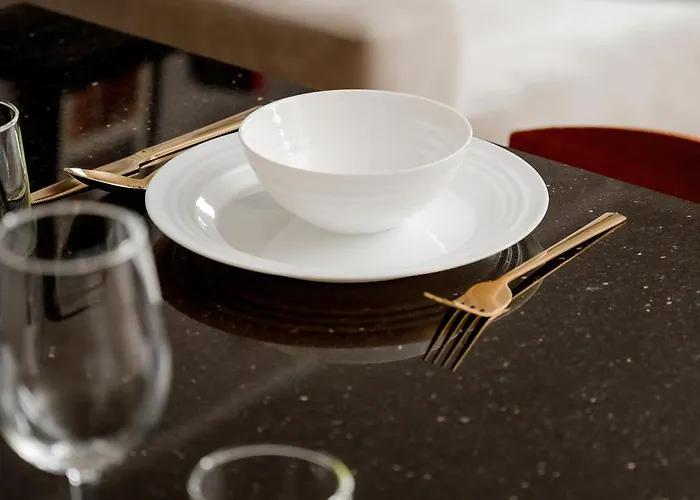 Rodzinne Z Parkingiem Sky Tower Centrum By Renters Apartment