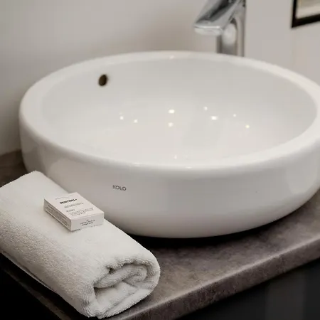 Rodzinne Z Parkingiem Sky Tower Centrum By Renters شقة فروتسواف