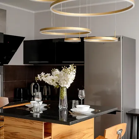 شقة Rodzinne Z Parkingiem Sky Tower Centrum By Renters