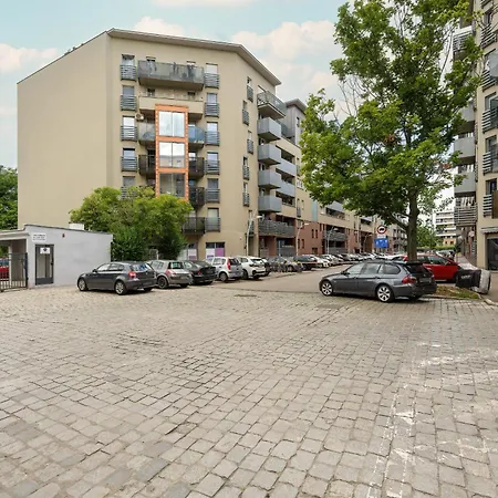 Rodzinne Z Parkingiem Sky Tower Centrum By Renters * ヴロツワフ