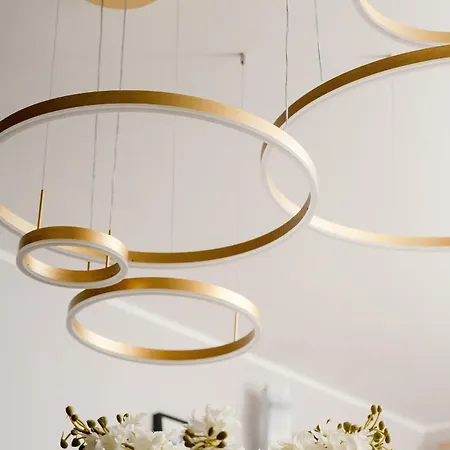 Rodzinne Z Parkingiem Sky Tower Centrum By Renters